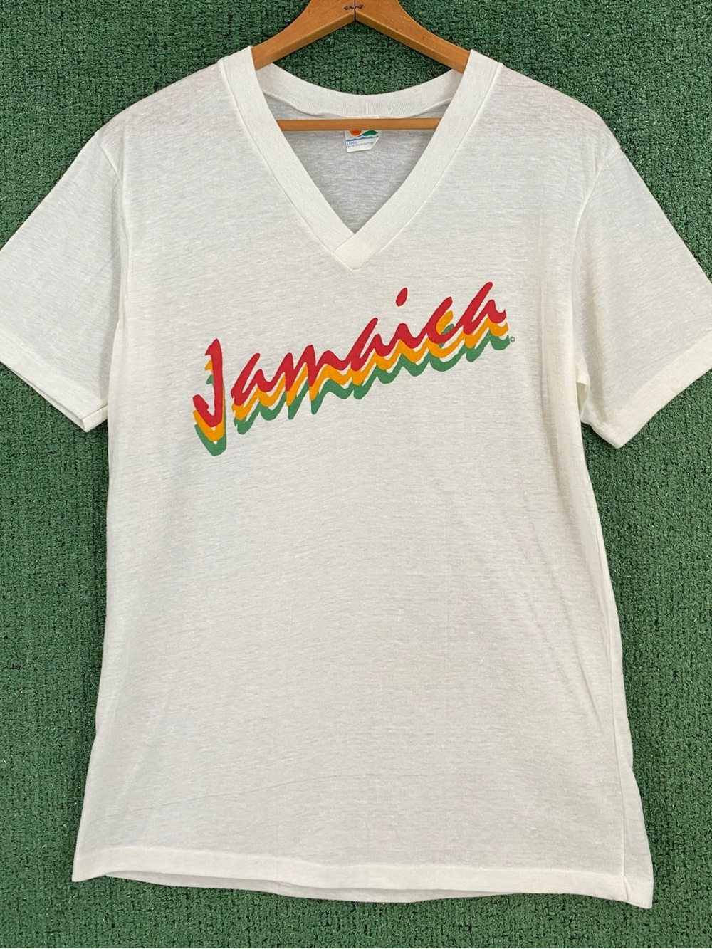 Vintage 80’s Jamaica Paper Thin Single Stitch V Neck T-Shirt Women’s SZ Medium